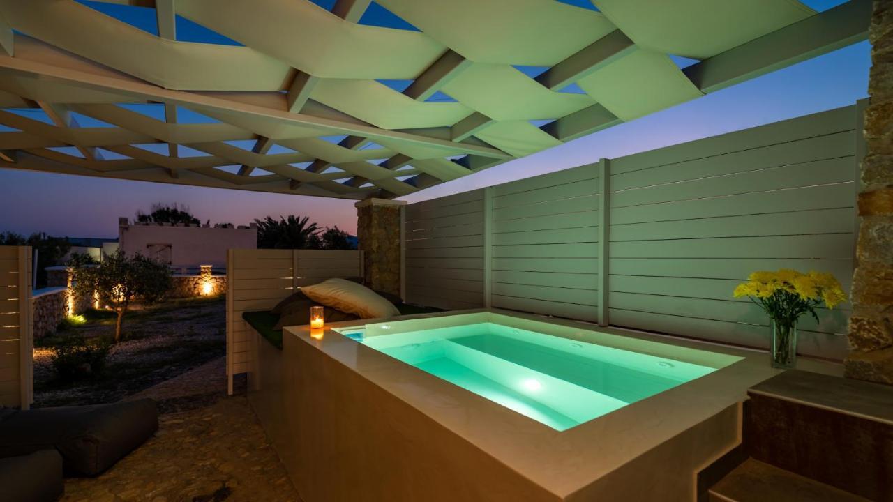 Kasteli Suites Perivolos  Exterior photo